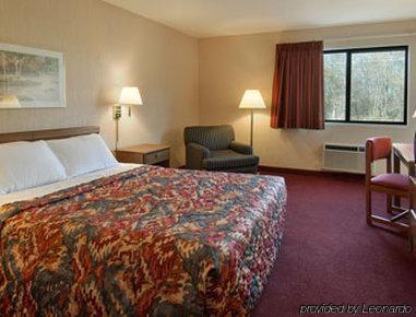 Days Inn By Wyndham Boonville Zimmer foto